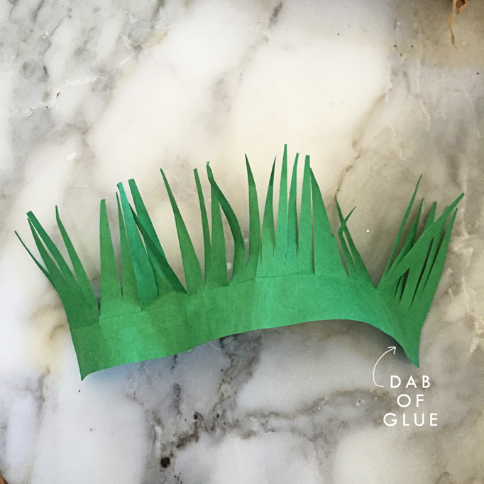 green-construction-paper-egg-cup